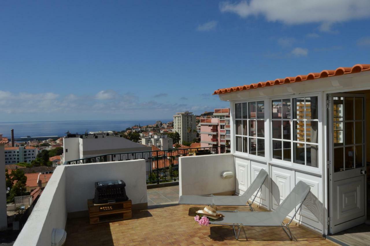 Top Floor With Balcony In Funchal Buitenkant foto
