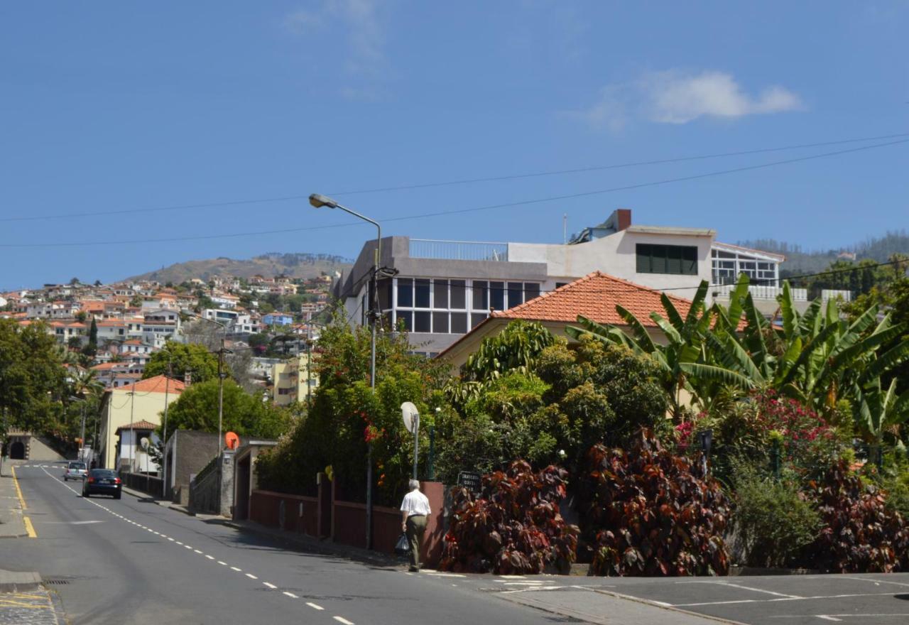 Top Floor With Balcony In Funchal Buitenkant foto