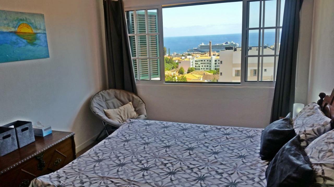 Top Floor With Balcony In Funchal Buitenkant foto